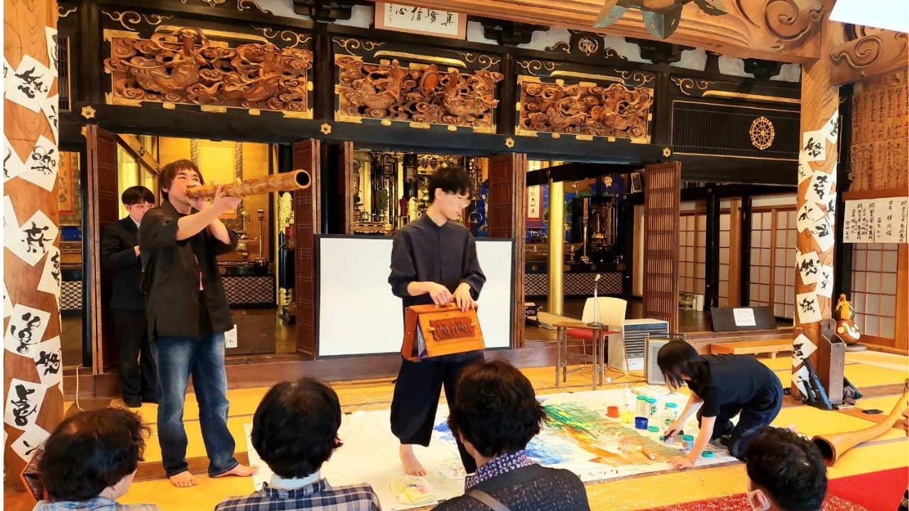 民族楽器（ディジュリドゥ、シュルティボックス）とライブペイント