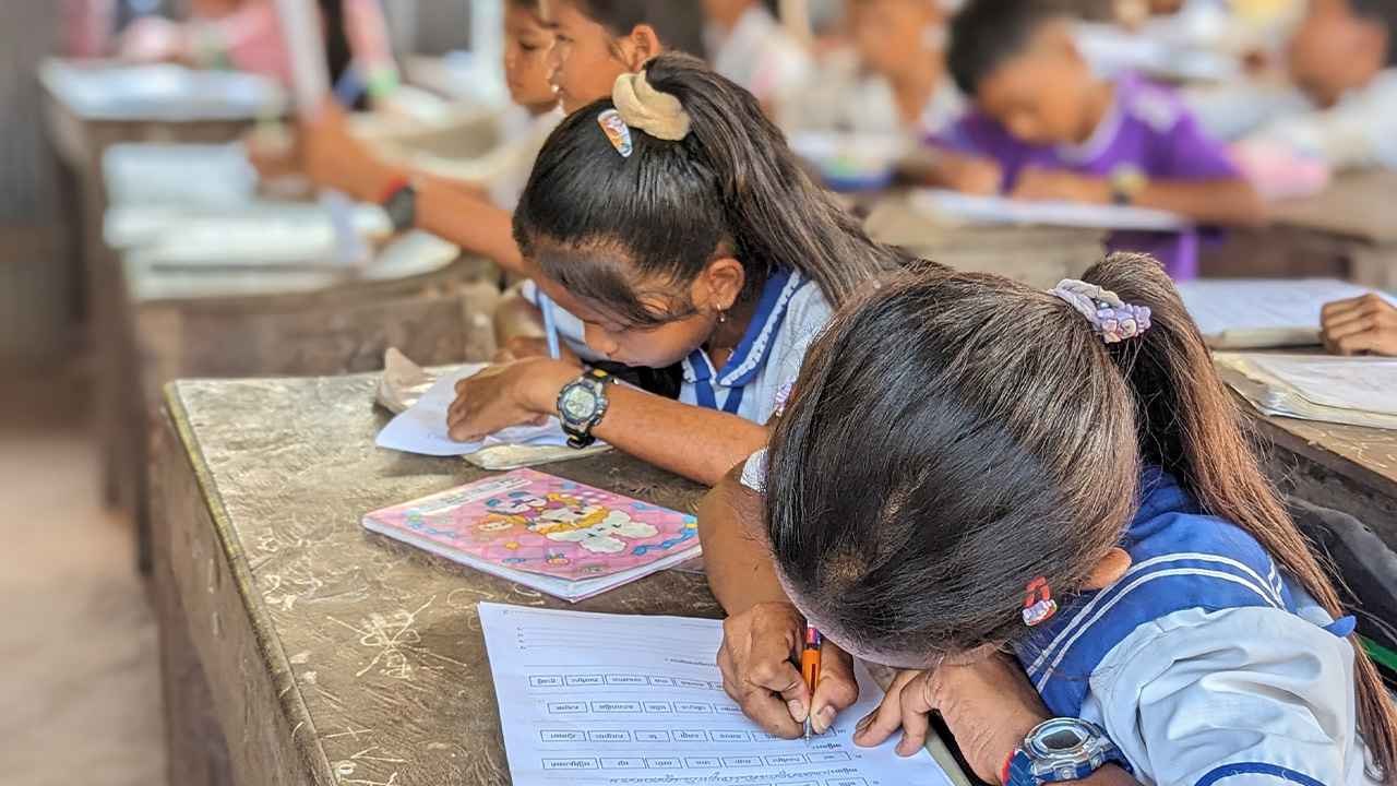 学校にいけない。 それでも 学びたいと願う子どもたちが、ここにいます。