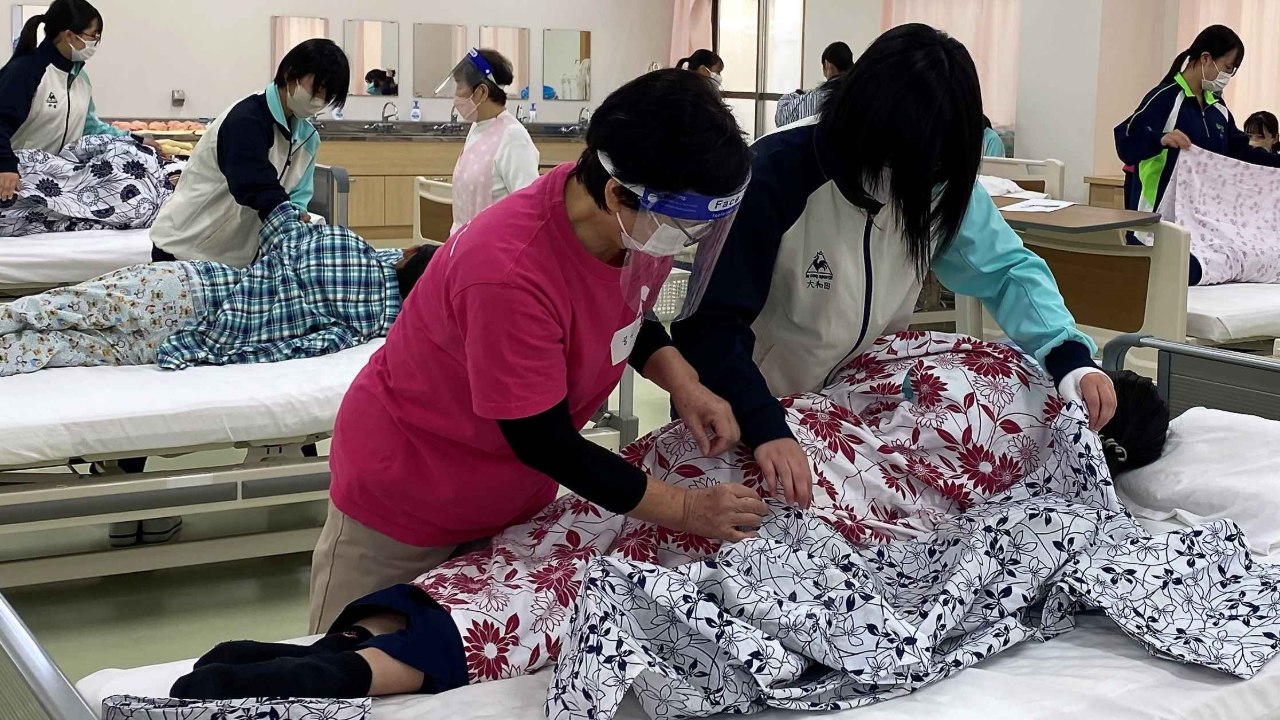 No.2 トレーナーとひろげよう介護の輪　技と心で支える地域の暮らし