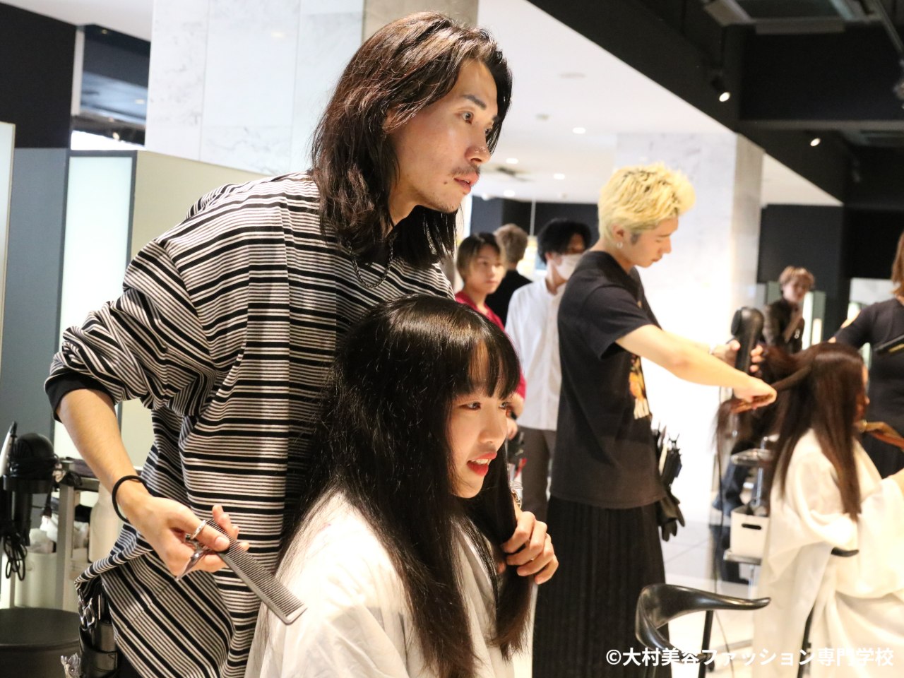 大村美容ファッション専門学校「OMULA WORLD VISION」福岡や東京で活躍する卒業生の最先端トレンドを体験でき、チャリティーにも参加できる素敵なイベント。