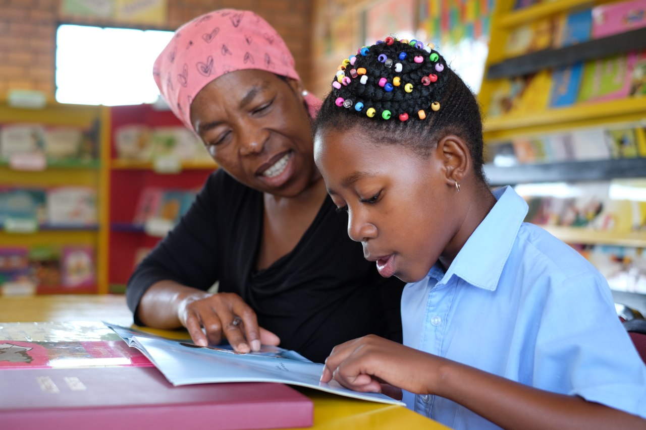 ROOM to LibraryïŒ50äžåïŒå³æžå®€ã»èåæè²ã®ãæ¯æŽïŒ