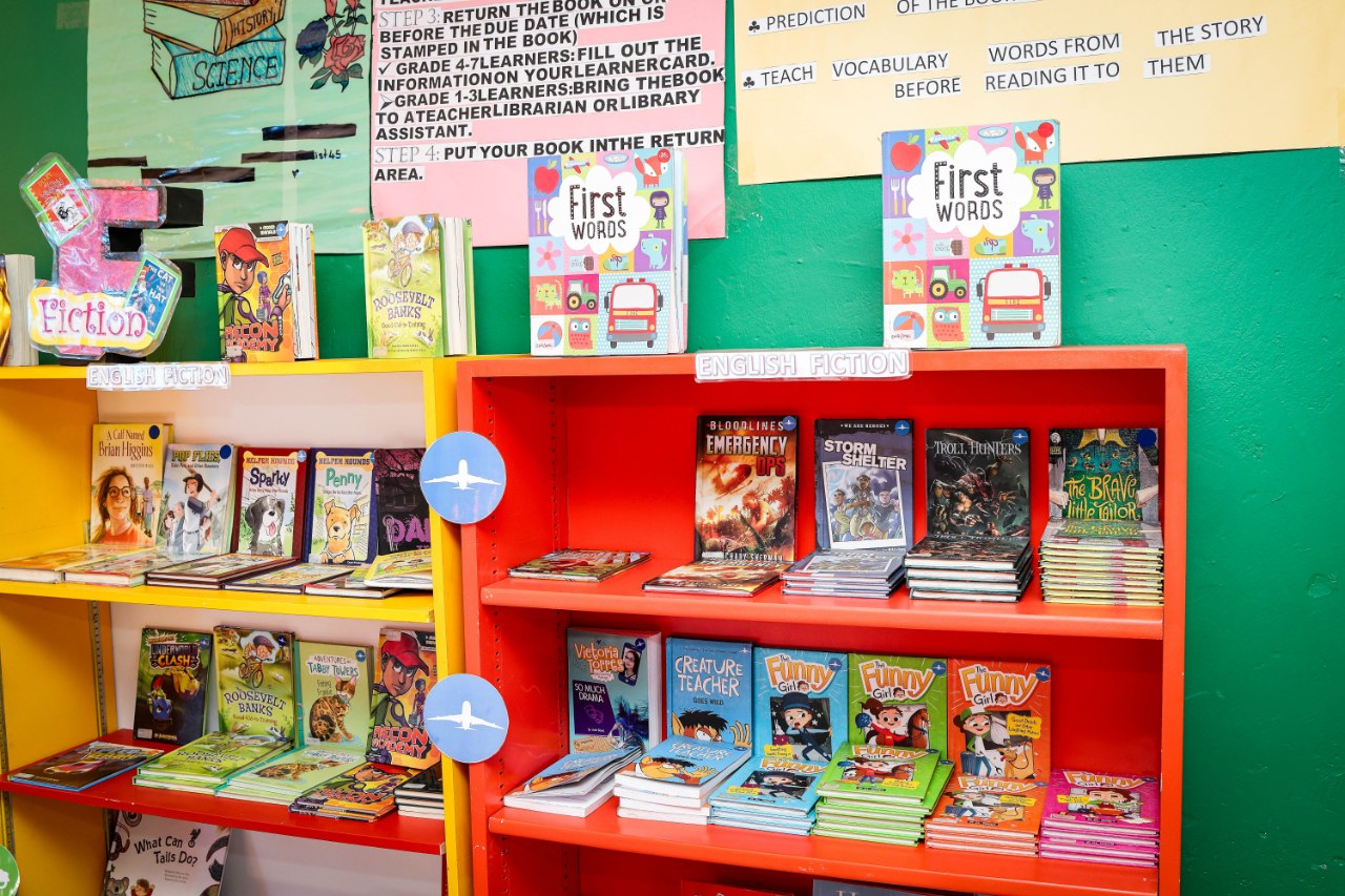 ROOM to RiseïŒ375äžåã³ãŒã¹ïŒå³æžå®€ã»èåæè²ã®äžæ¬æ¯æŽïŒ